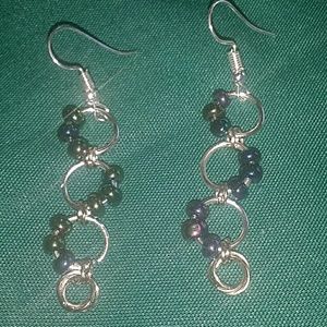 ✨ Handmade chainmaille silver "Bubbles" earring